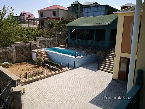 Satılır 4 otaqlı həyət evi 220 m²