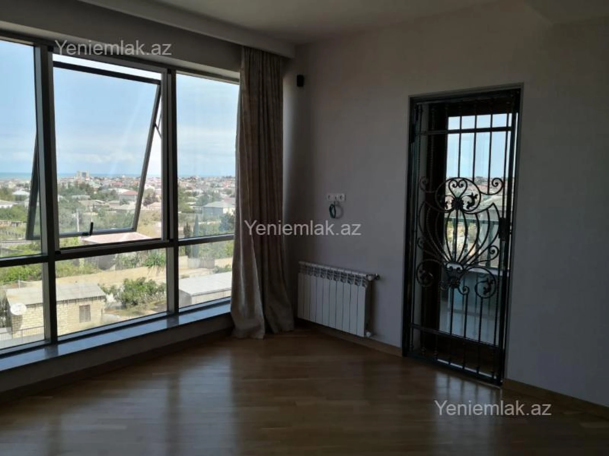 Satılır 4 otaqlı həyət evi 220 m²