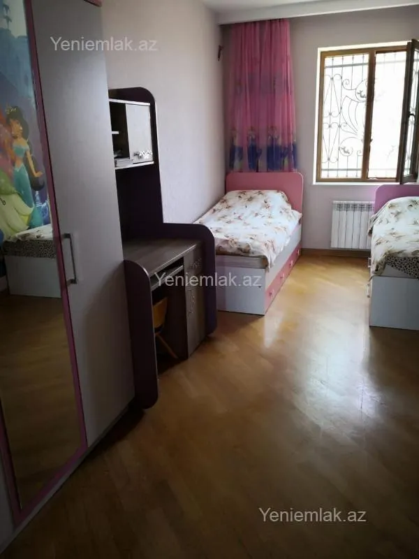 Satılır 4 otaqlı həyət evi 220 m²