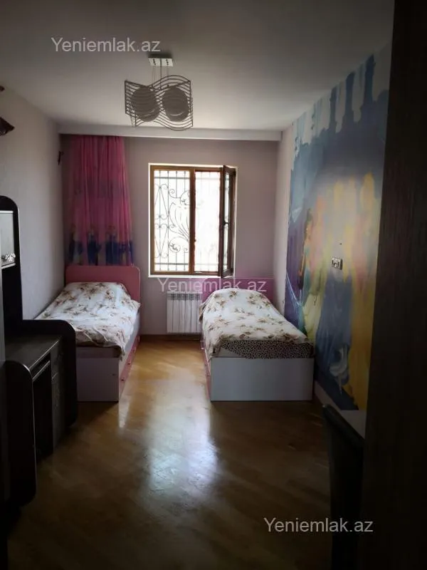 Satılır 4 otaqlı həyət evi 220 m²