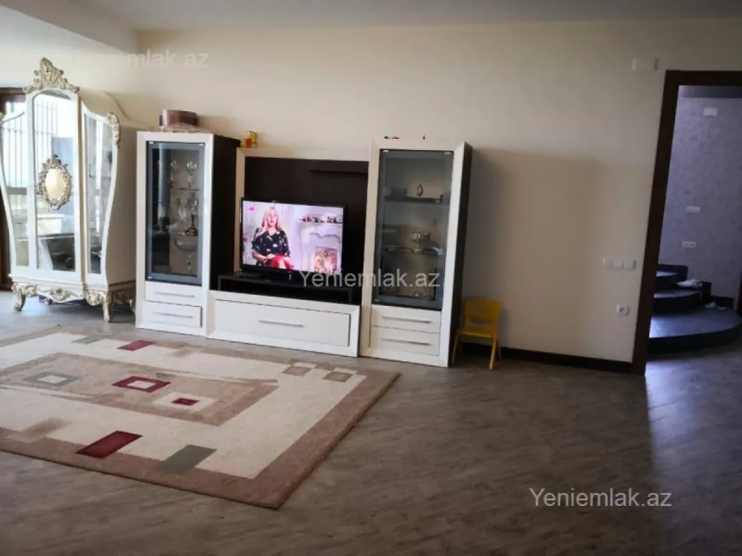 Satılır 4 otaqlı həyət evi 220 m²