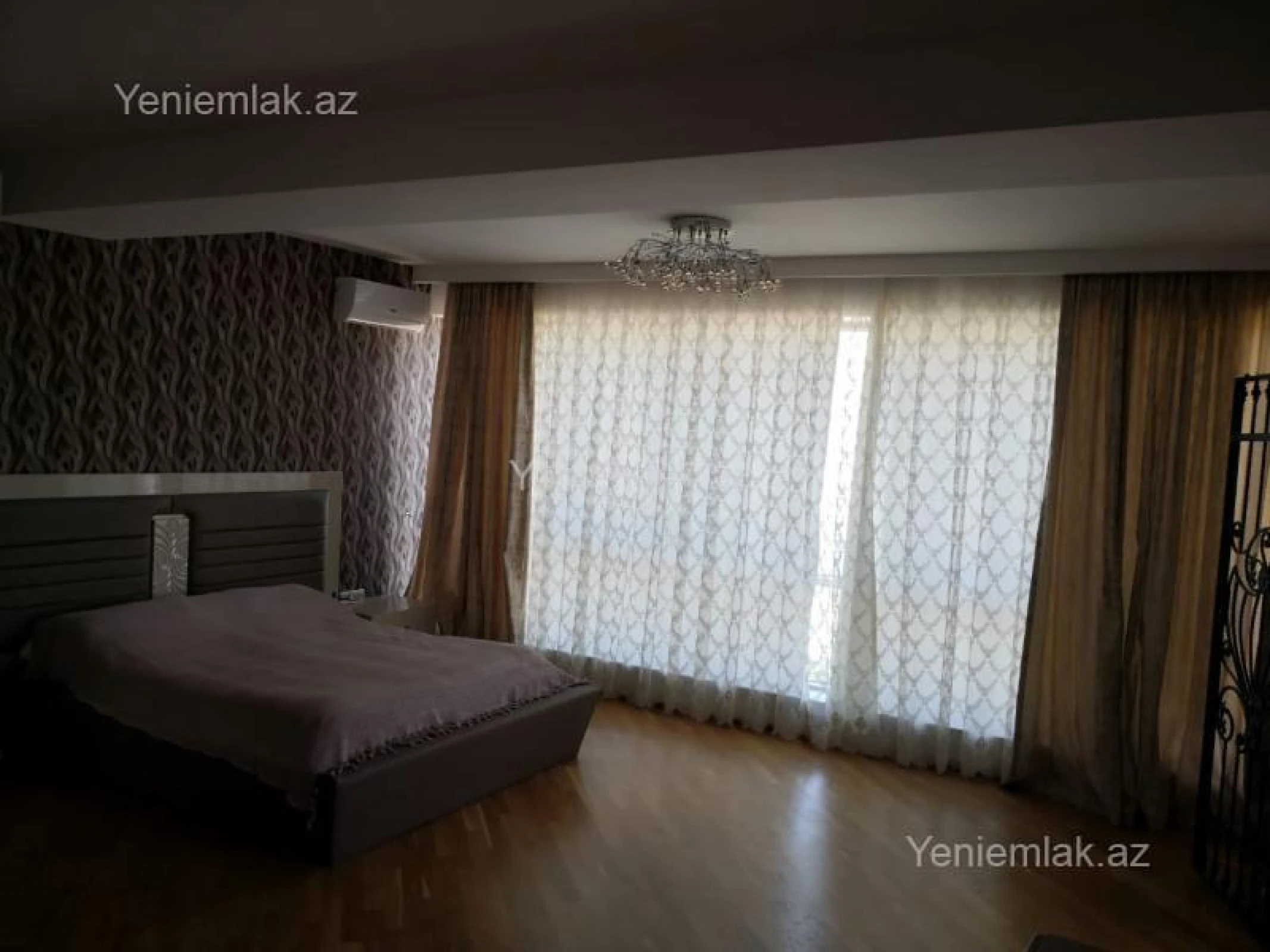 Satılır 4 otaqlı həyət evi 220 m²