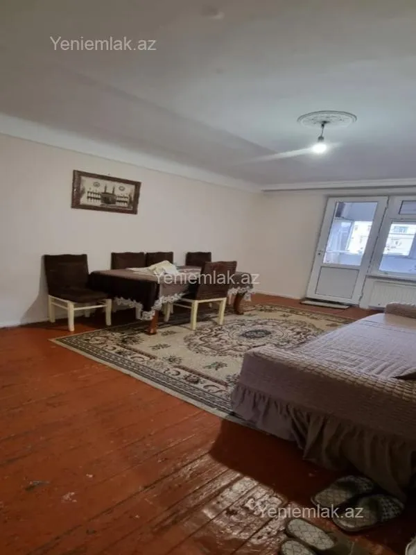 Satılır 3 otaqlı köhnə tikili 72 m²