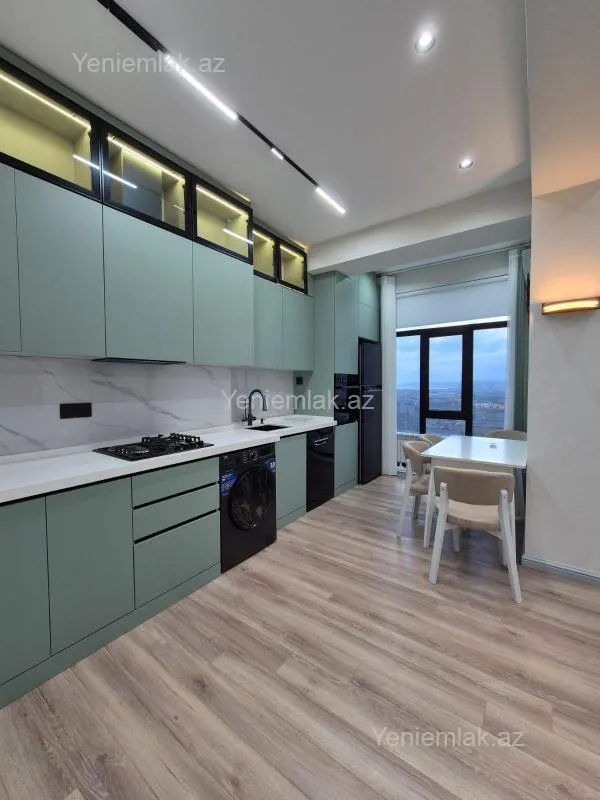 Satılır 3 otaqlı yeni tikili 85 m²