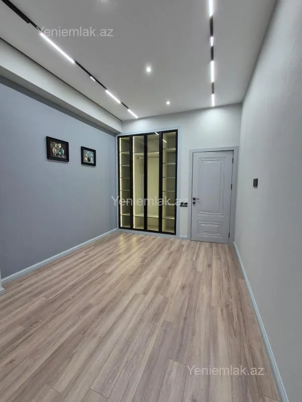 Satılır 3 otaqlı yeni tikili 85 m²