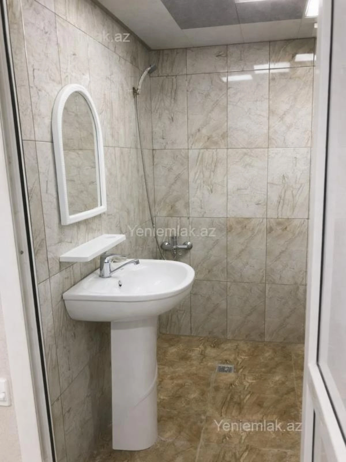 Satılır 2 otaqlı yeni tikili 85 m²