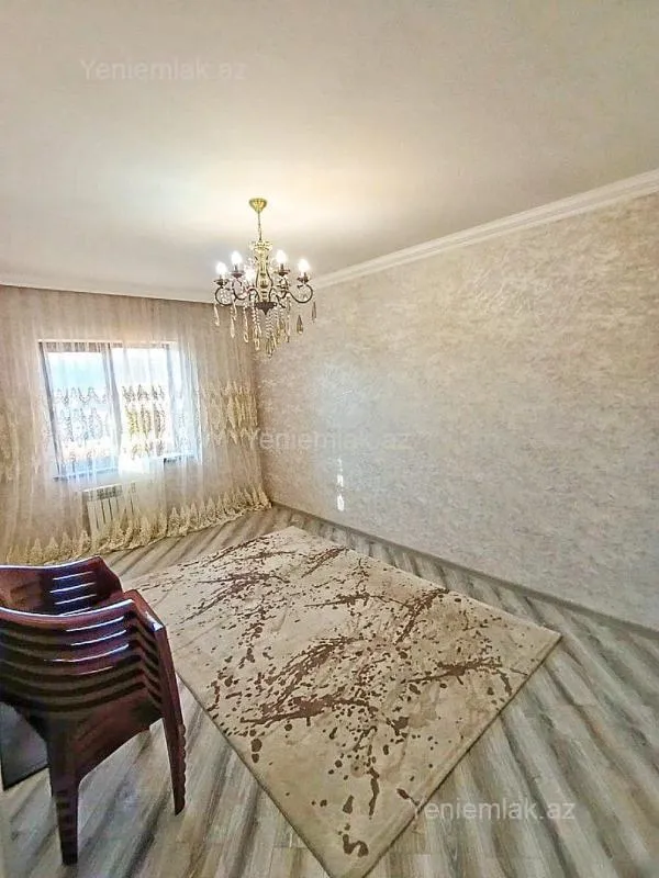 Satılır 5 otaqlı köhnə tikili 120 m²