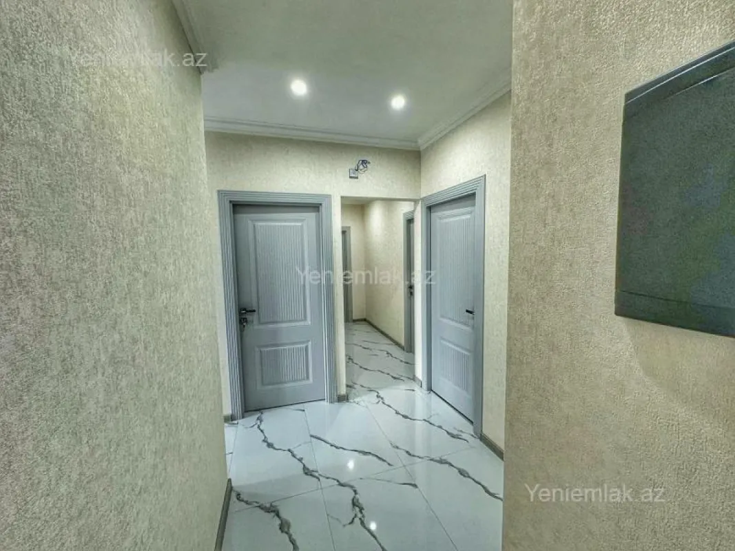 Satılır 5 otaqlı köhnə tikili 120 m²