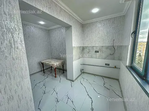 Satılır 5 otaqlı köhnə tikili 120 m²