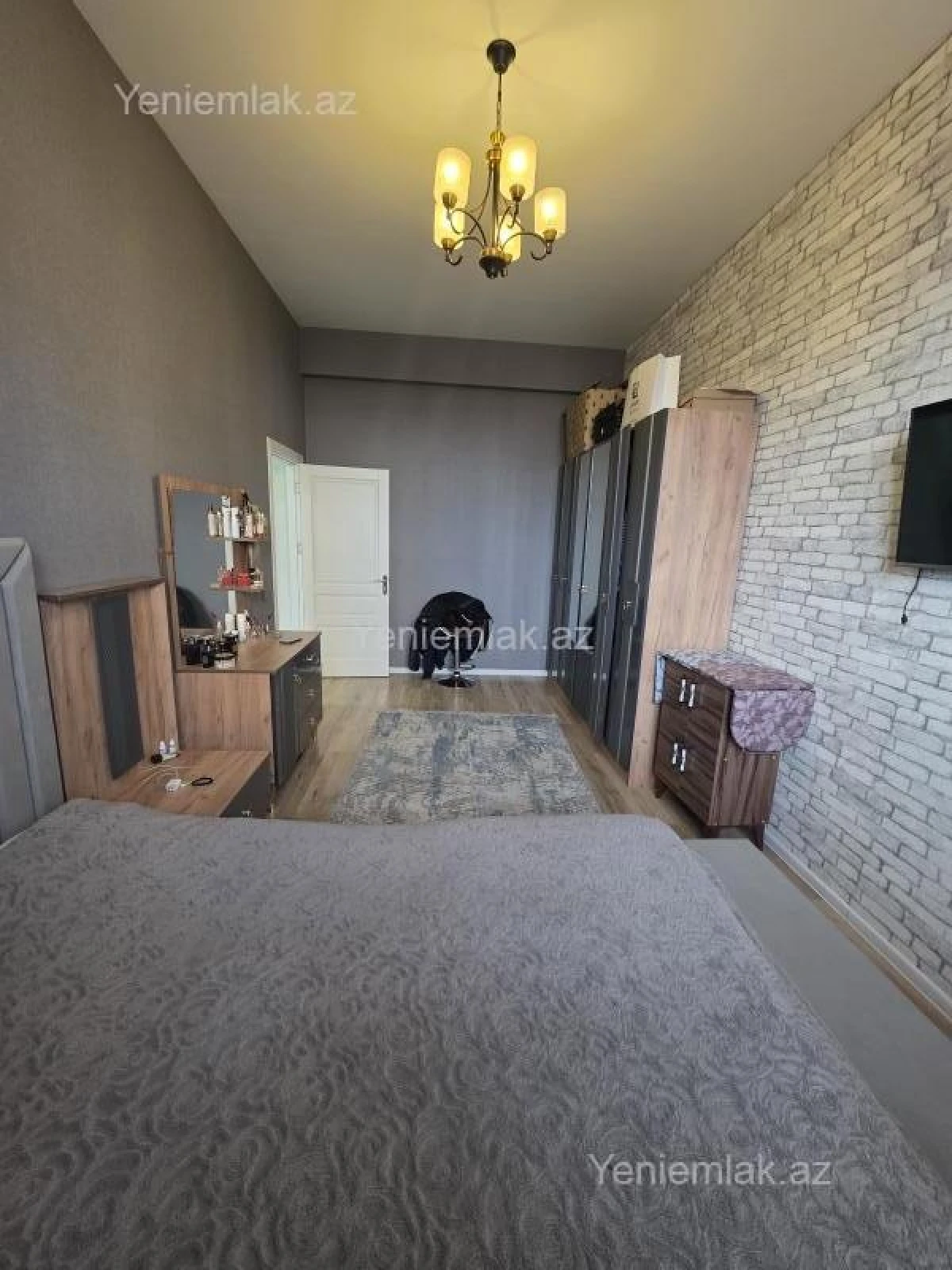 Satılır 3 otaqlı yeni tikili 125 m²