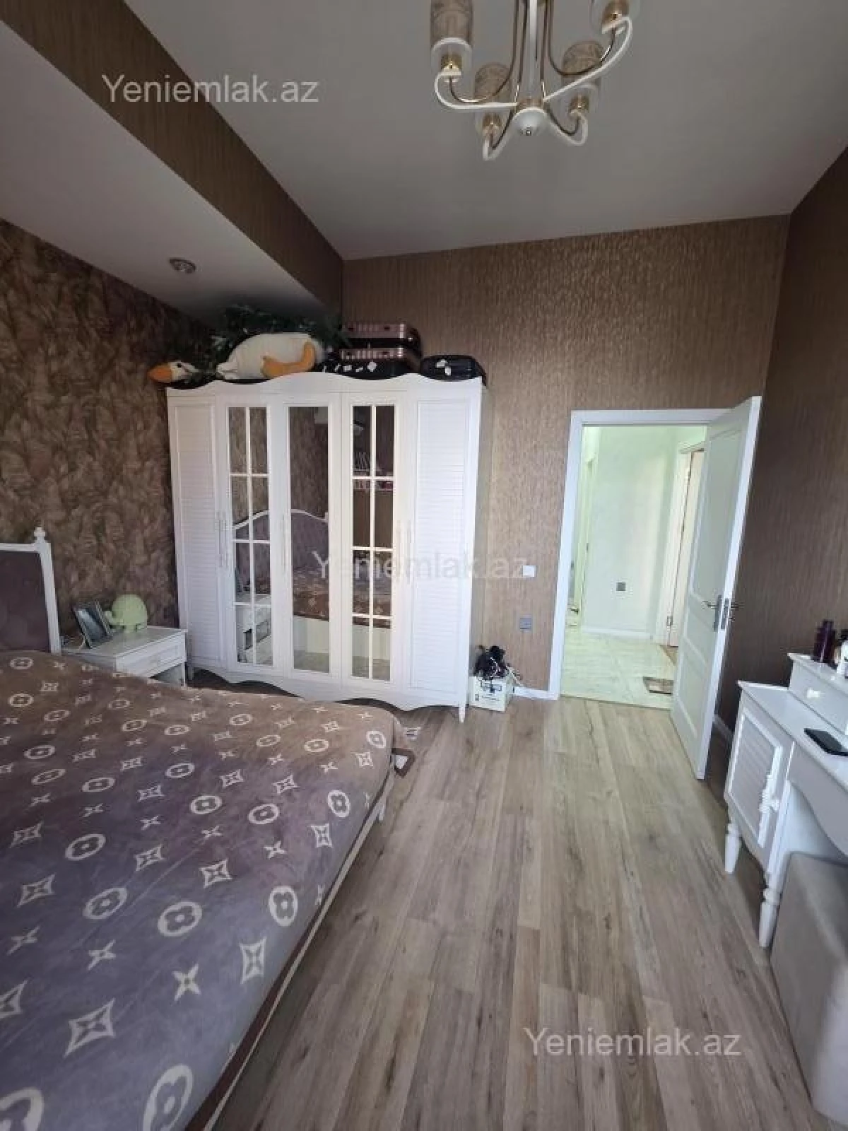 Satılır 3 otaqlı yeni tikili 125 m²