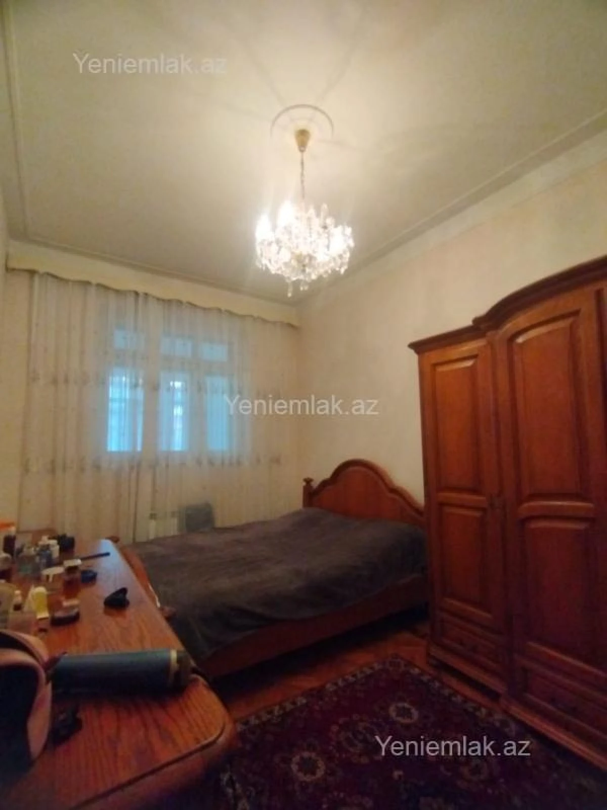 Satılır 4 otaqlı köhnə tikili 200 m²