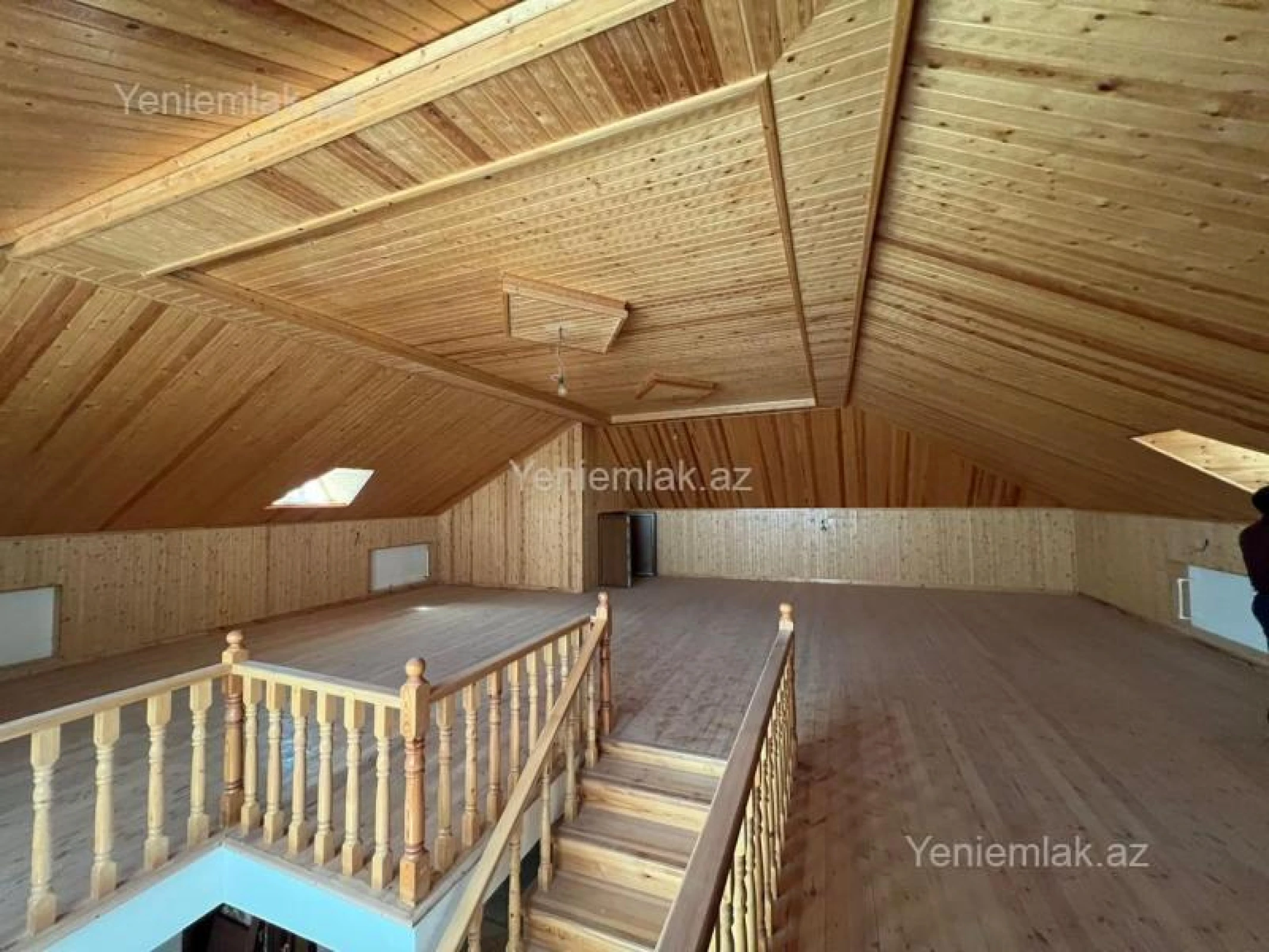 Satılır 6 otaqlı həyət evi 475 m²