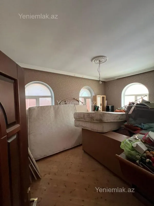 Satılır 6 otaqlı həyət evi 475 m²