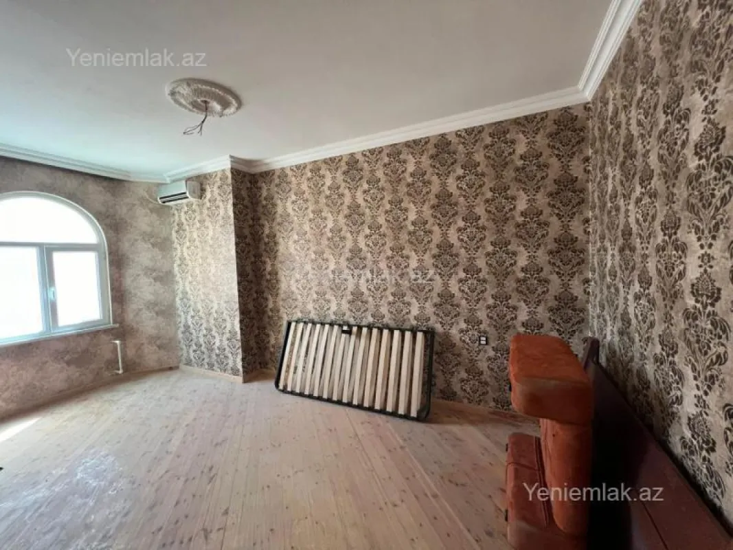 Satılır 6 otaqlı həyət evi 475 m²