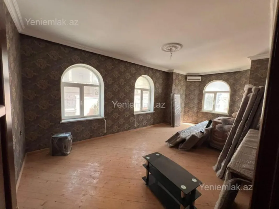Satılır 6 otaqlı həyət evi 475 m²