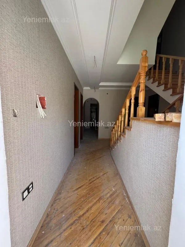 Satılır 6 otaqlı həyət evi 475 m²
