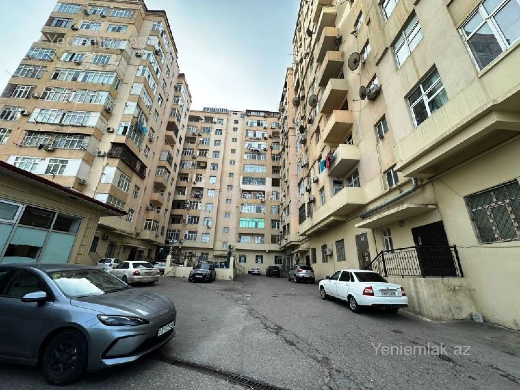 Satılır 2 otaqlı yeni tikili 80 m²
