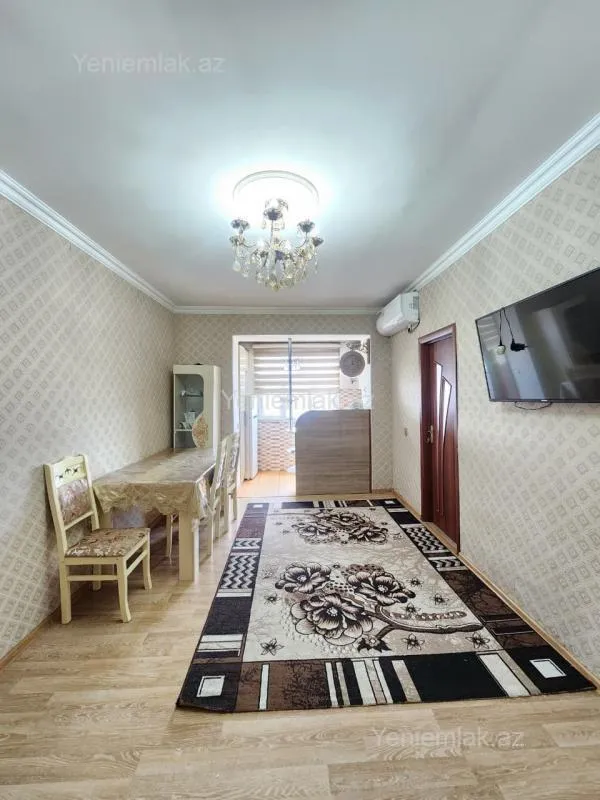 Satılır 2 otaqlı köhnə tikili 50 m²