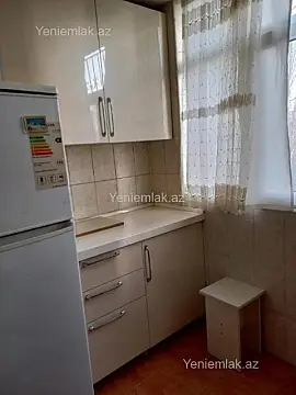 Satılır 1 otaqlı köhnə tikili 35 m²