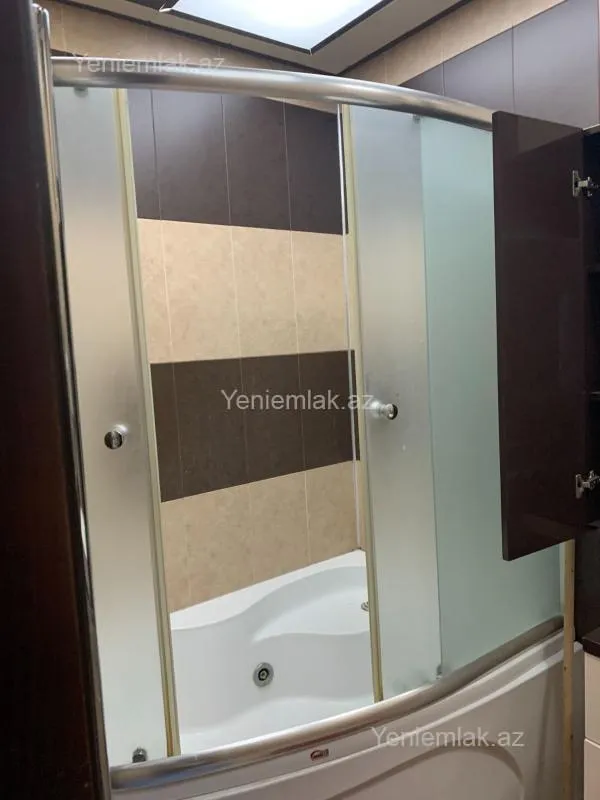 Satılır 3 otaqlı yeni tikili 100 m²