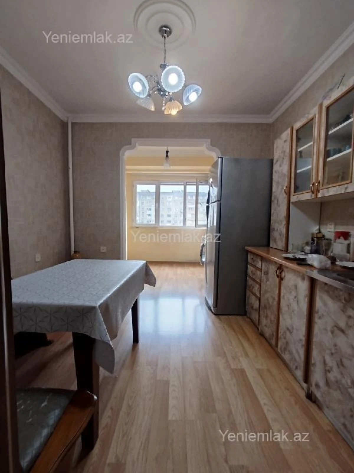 Satılır 4 otaqlı köhnə tikili 110 m²