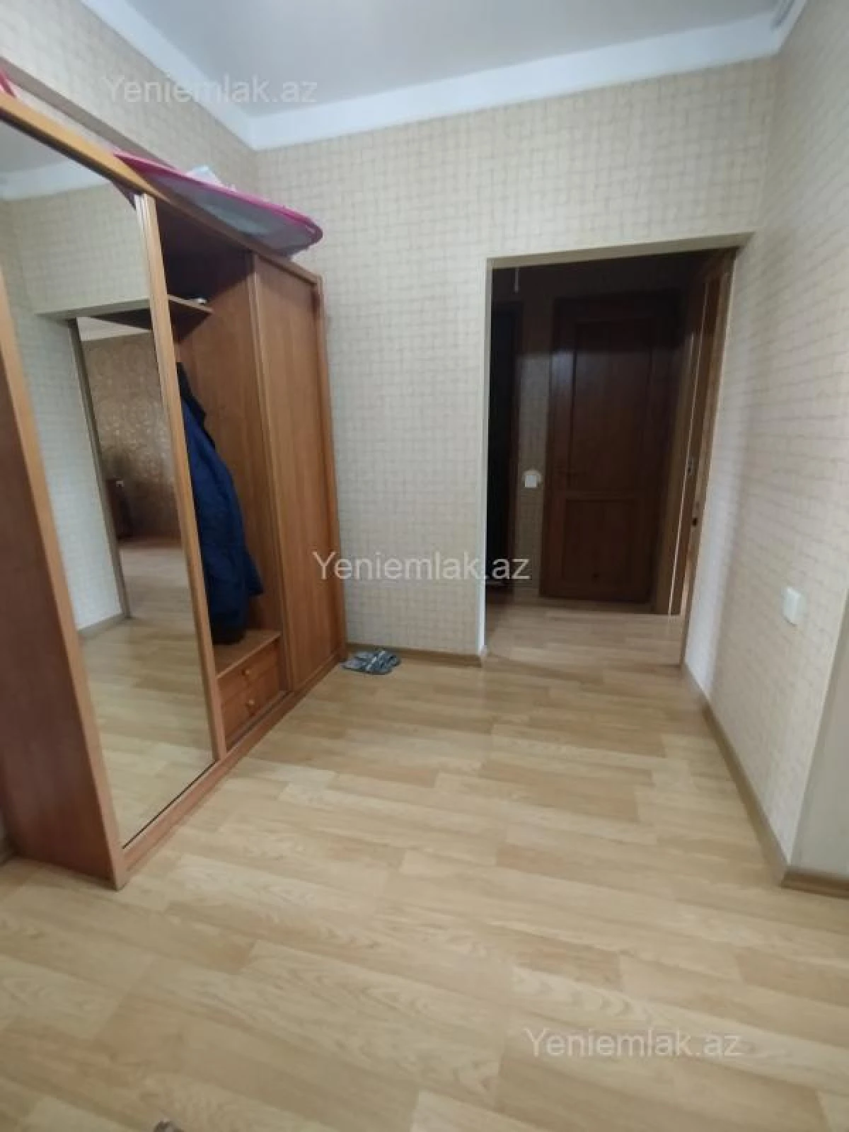 Satılır 4 otaqlı köhnə tikili 110 m²