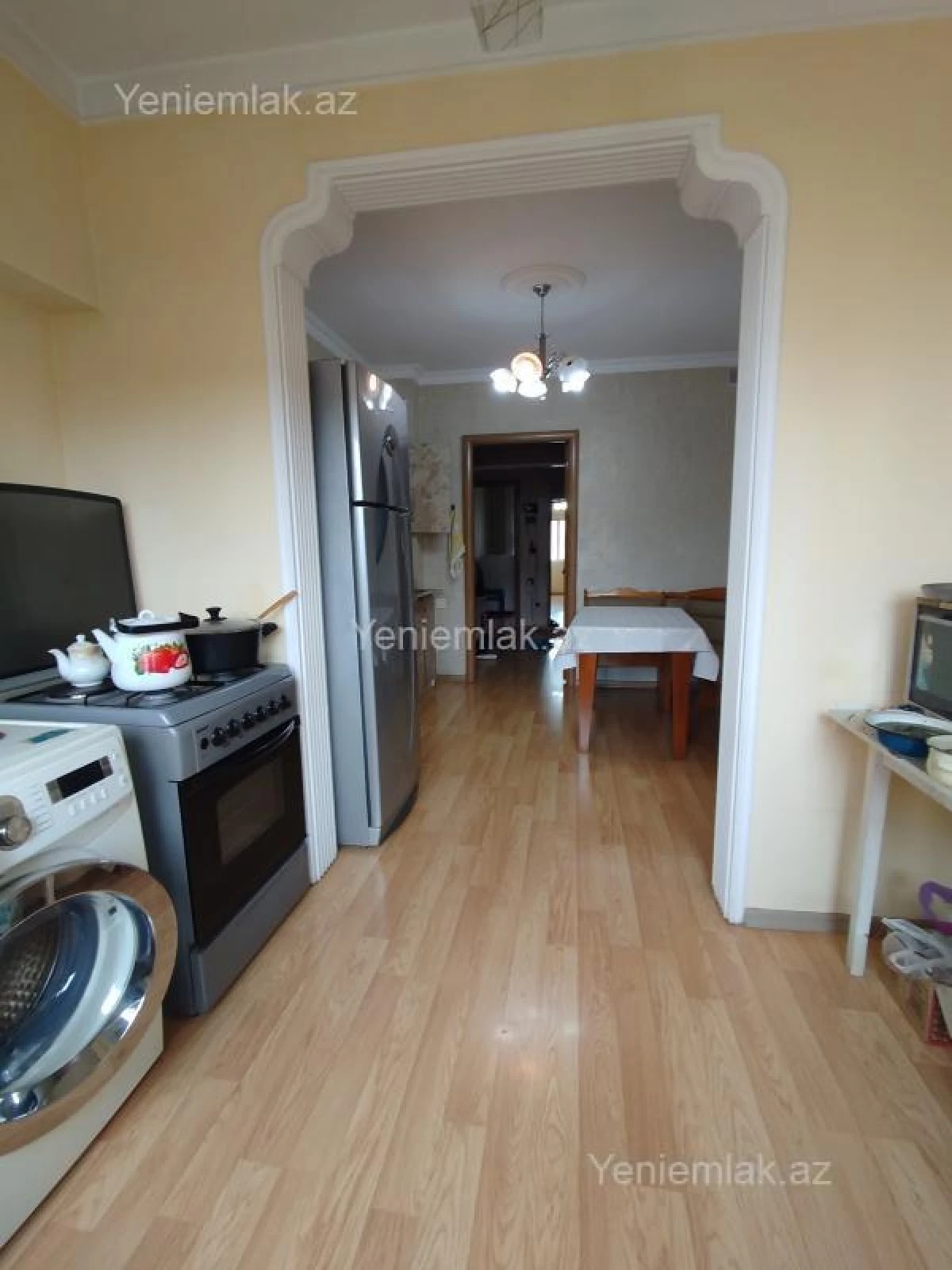 Satılır 4 otaqlı köhnə tikili 110 m²