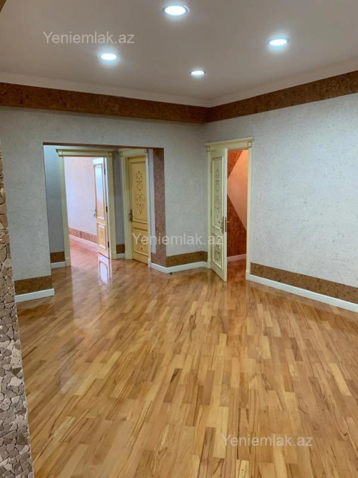 Satılır 4 otaqlı yeni tikili 212 m²