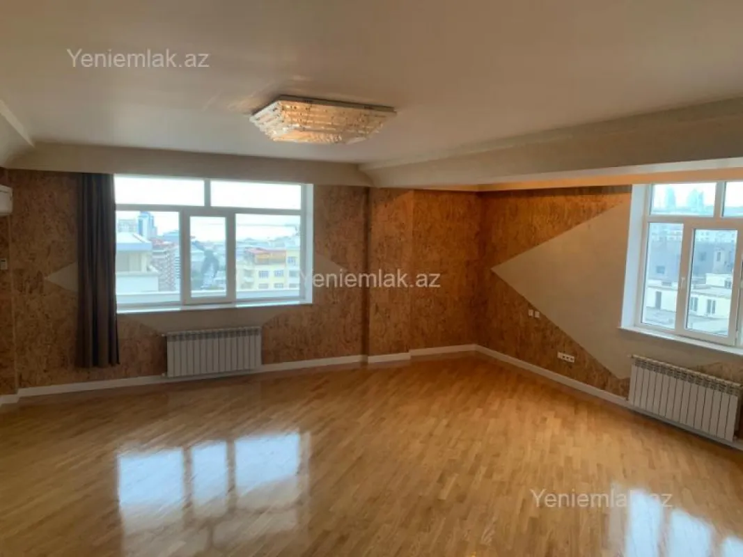 Satılır 4 otaqlı yeni tikili 212 m²