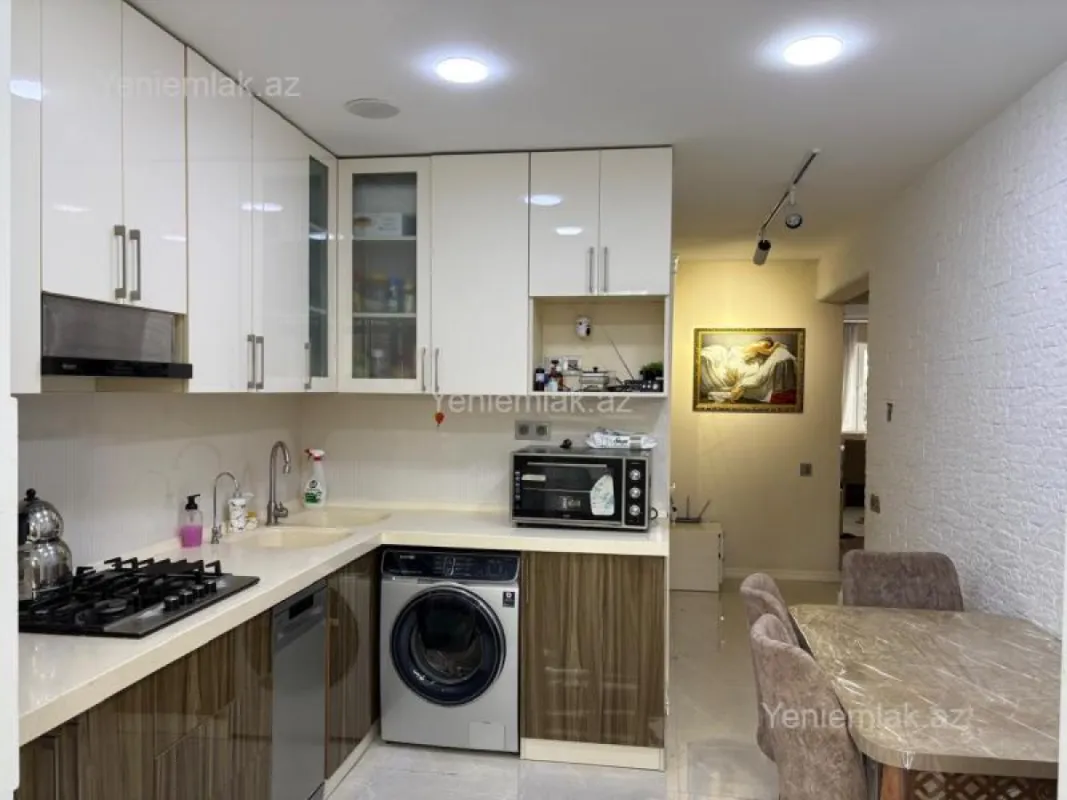 Satılır 3 otaqlı köhnə tikili 80 m²