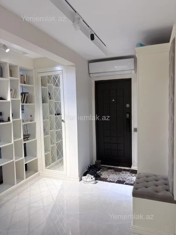 Satılır 3 otaqlı köhnə tikili 80 m²