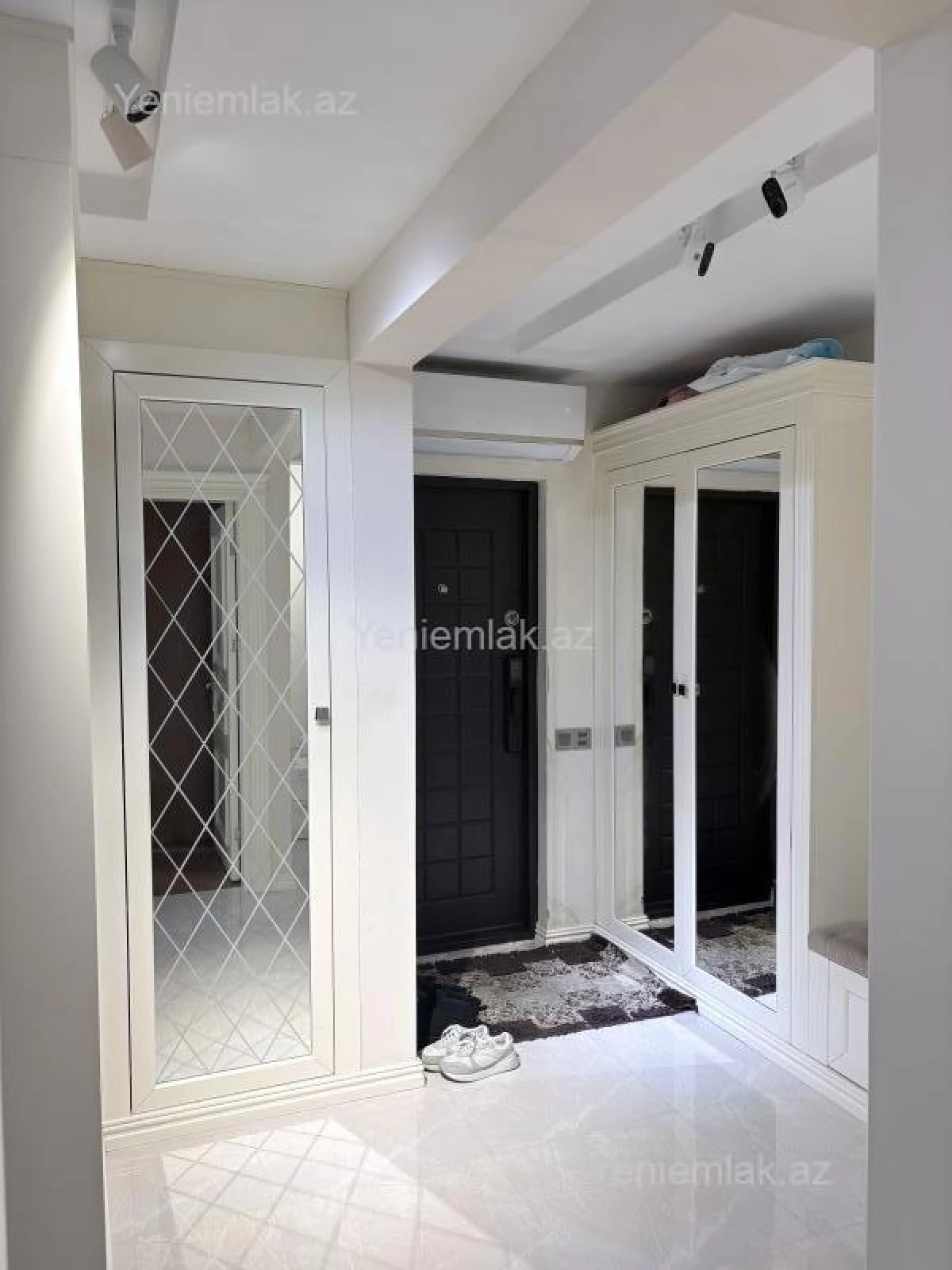 Satılır 3 otaqlı köhnə tikili 80 m²
