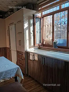 Satılır 3 otaqlı köhnə tikili 52 m²