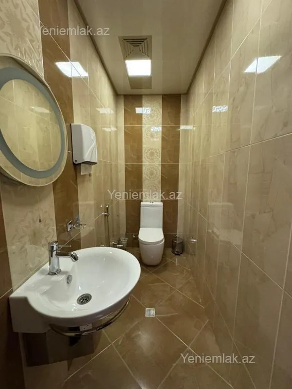 Satılır 3 otaqlı yeni tikili 140 m²