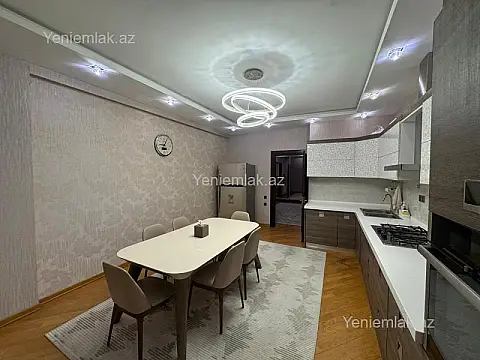 Satılır 3 otaqlı yeni tikili 140 m²