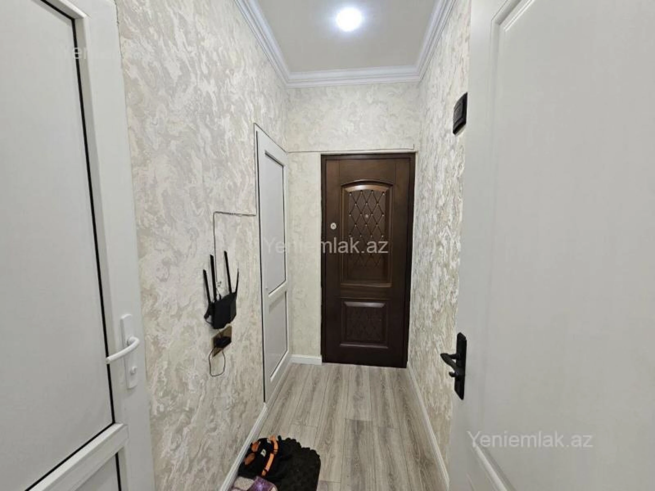 Satılır 2 otaqlı köhnə tikili 55 m²