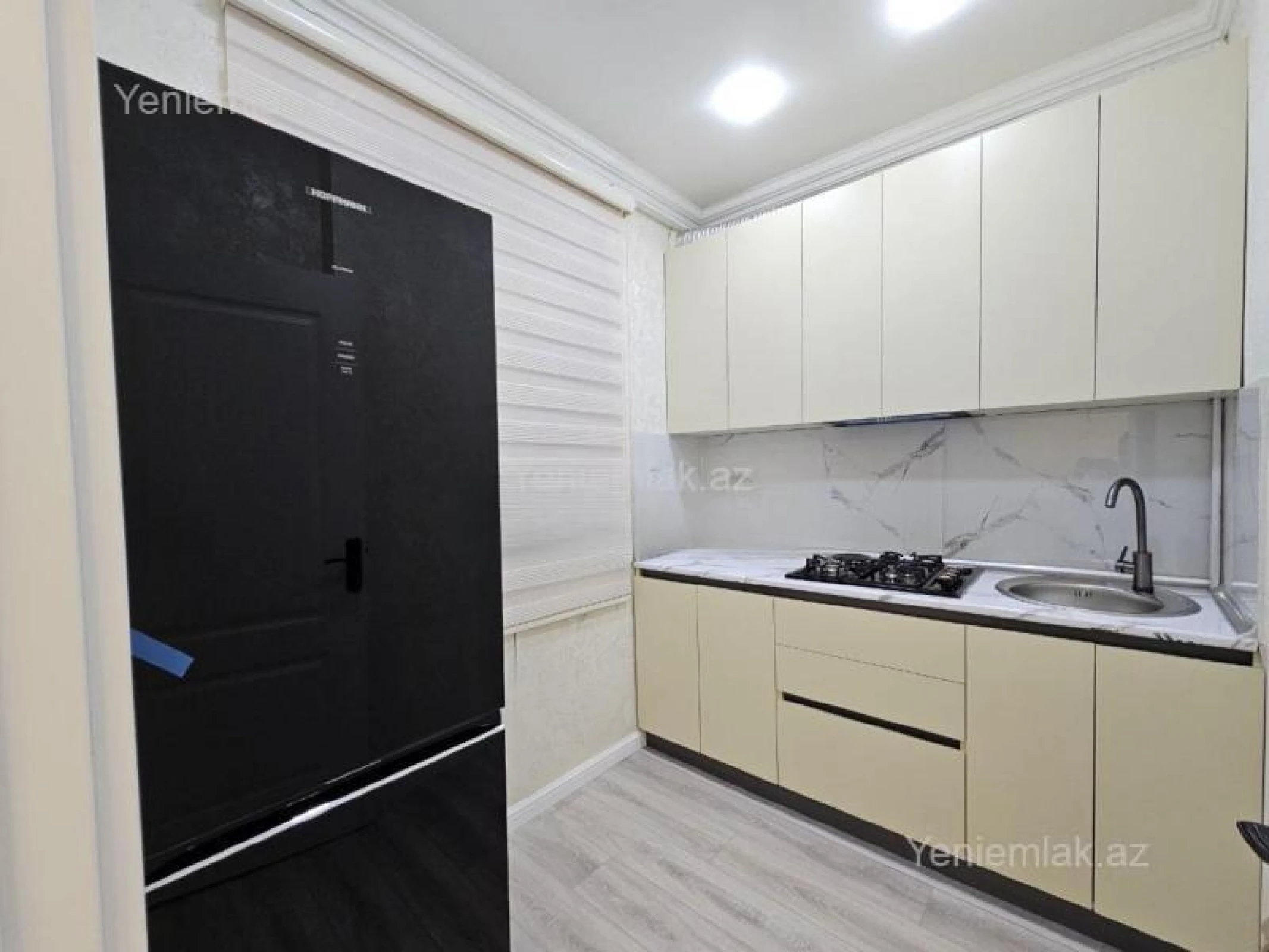 Satılır 2 otaqlı köhnə tikili 55 m²