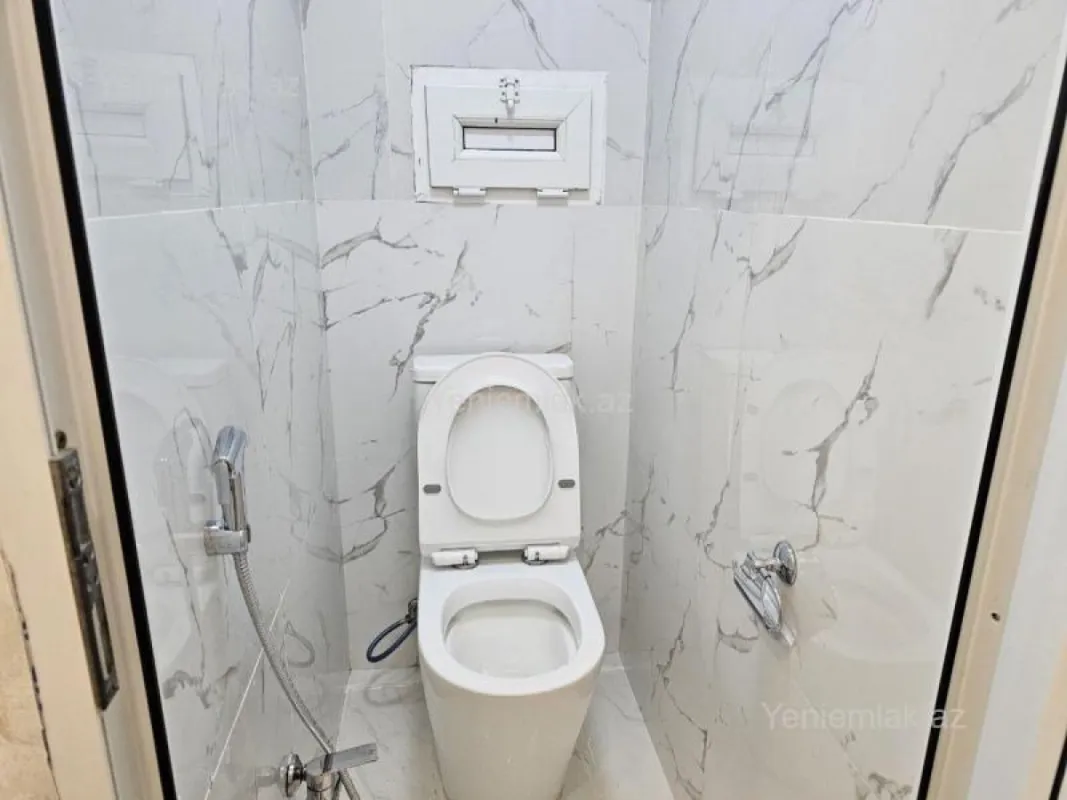 Satılır 2 otaqlı köhnə tikili 55 m²