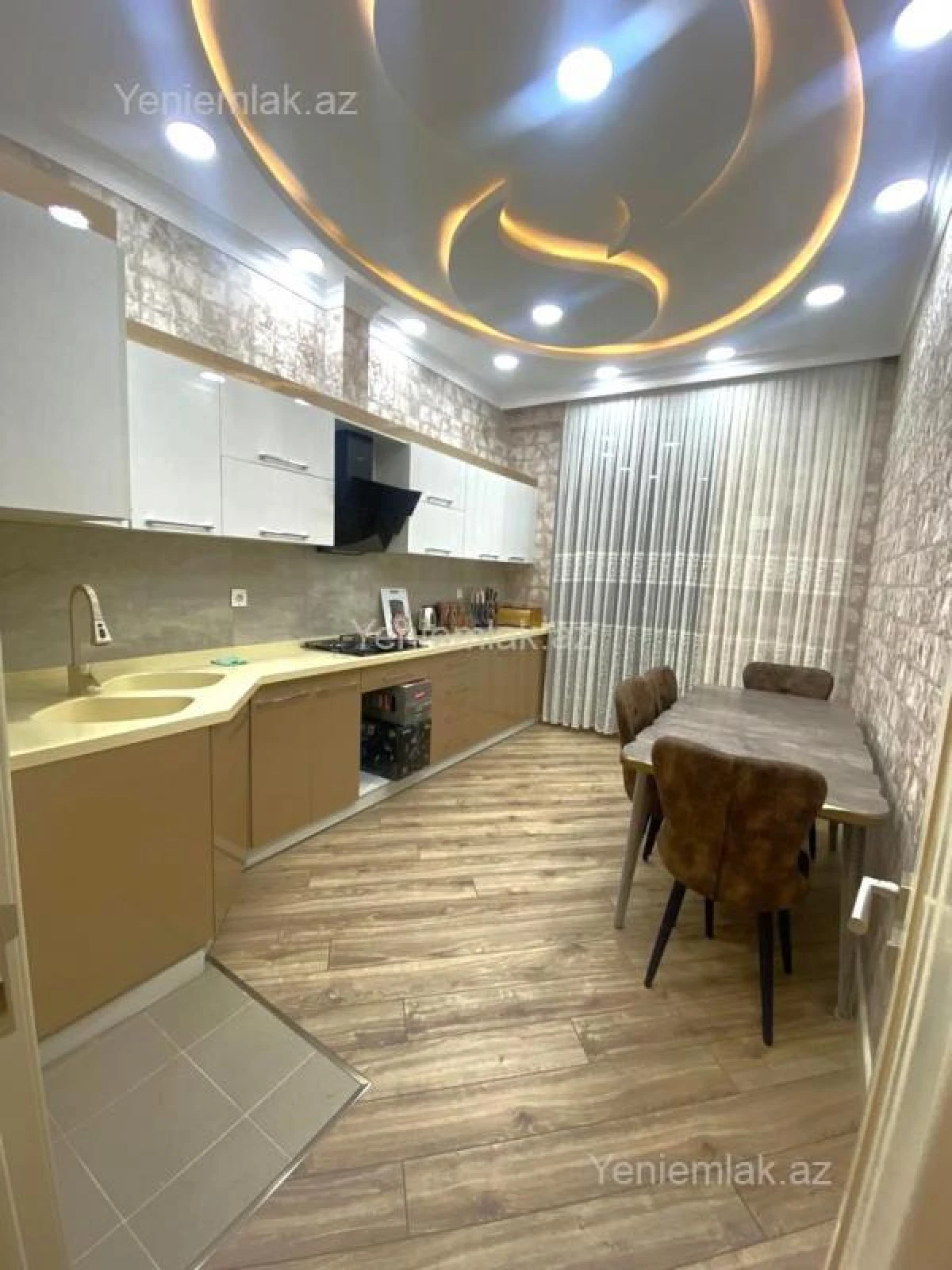 Satılır 2 otaqlı yeni tikili 95 m²