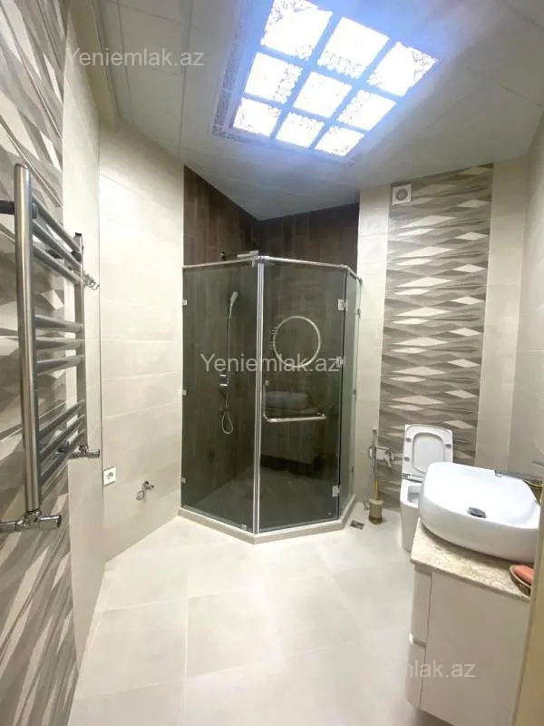 Satılır 2 otaqlı yeni tikili 95 m²