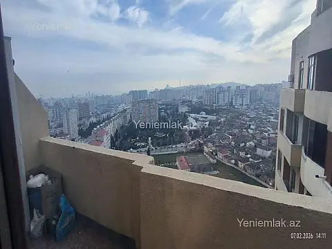 Satılır 3 otaqlı yeni tikili 125 m²