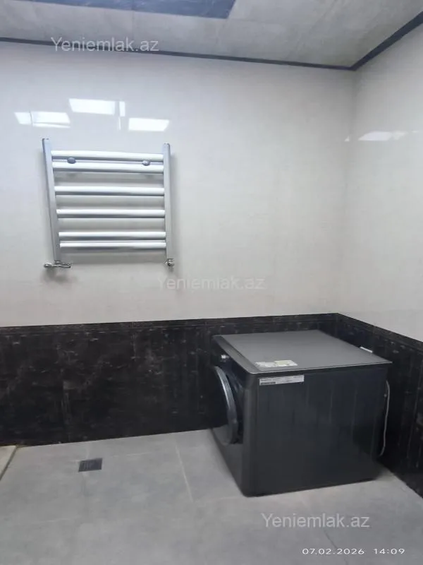 Satılır 3 otaqlı yeni tikili 125 m²