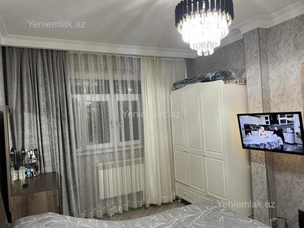 Satılır 3 otaqlı köhnə tikili 80 m²