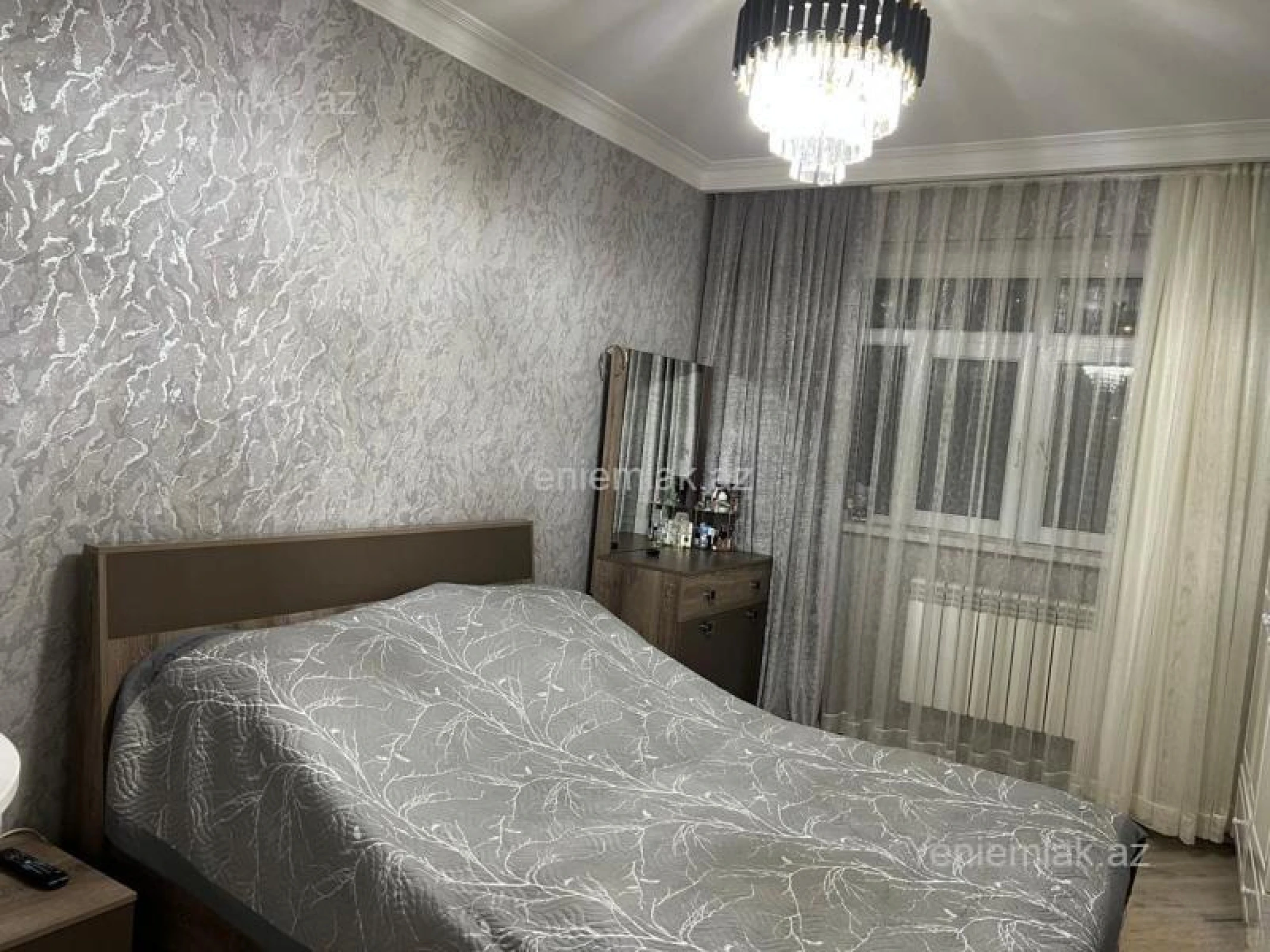 Satılır 3 otaqlı köhnə tikili 80 m²