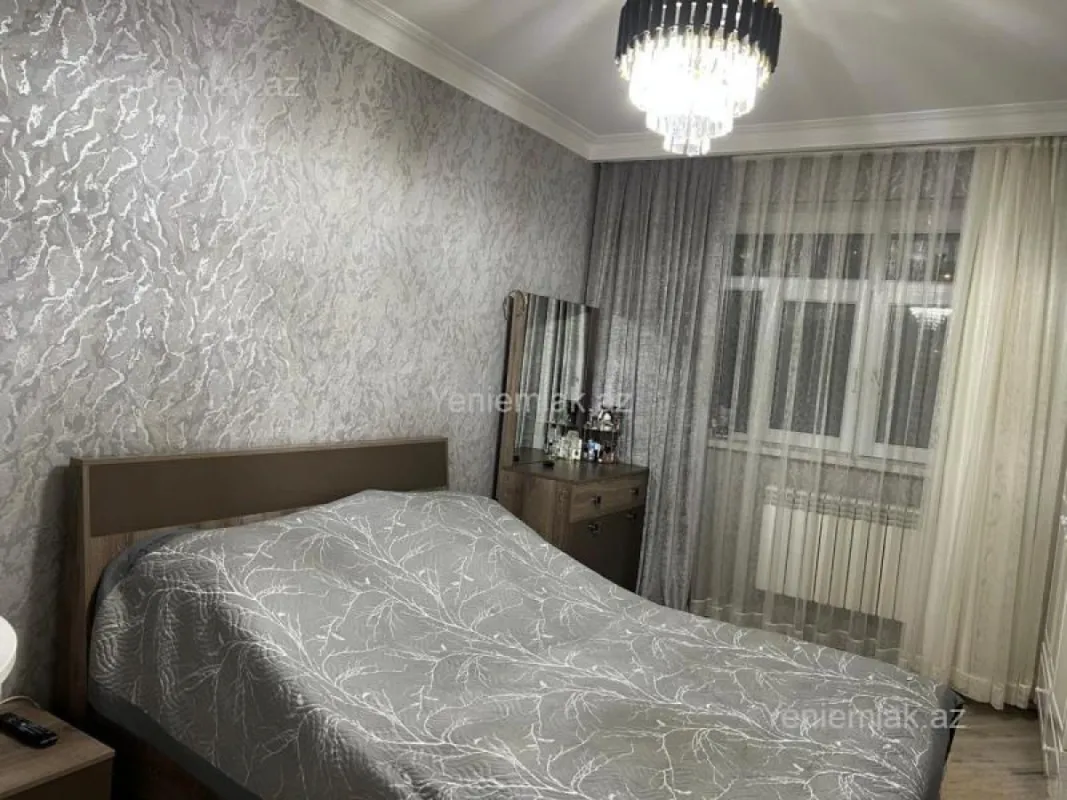 Satılır 3 otaqlı köhnə tikili 80 m²
