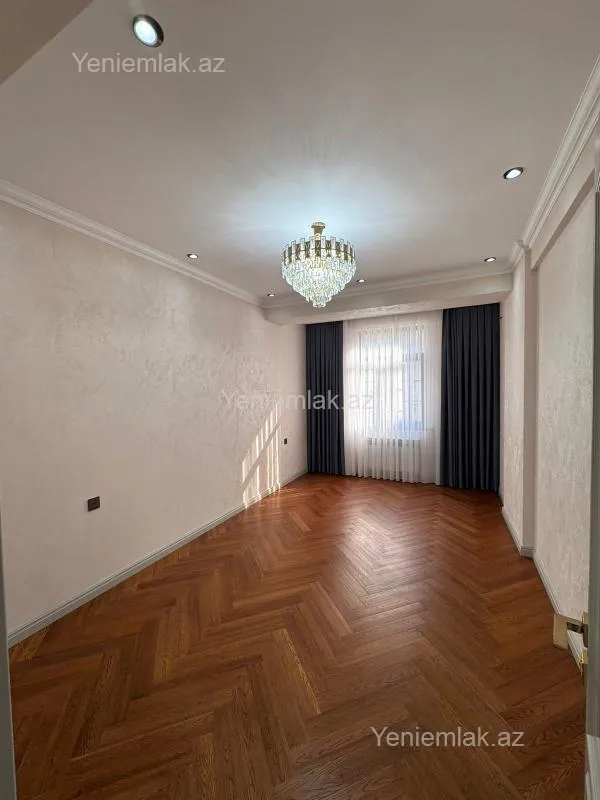 Satılır 3 otaqlı yeni tikili 140 m²