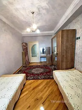 Satılır 3 otaqlı yeni tikili 130 m²