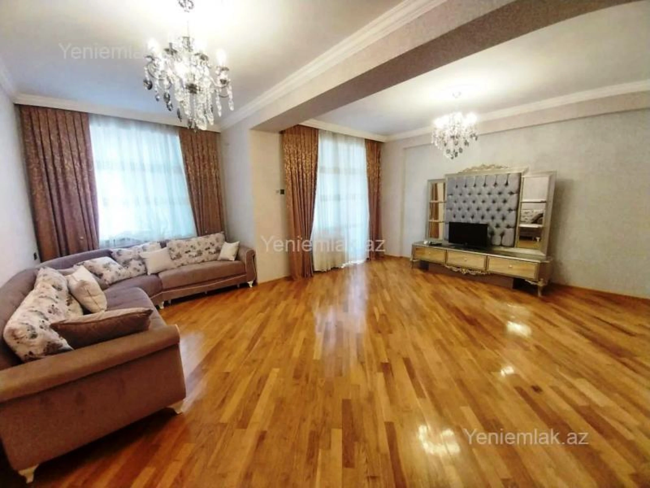Satılır 3 otaqlı yeni tikili 130 m²