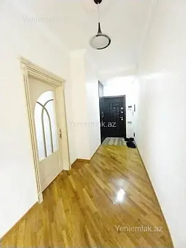 Satılır 3 otaqlı yeni tikili 130 m²